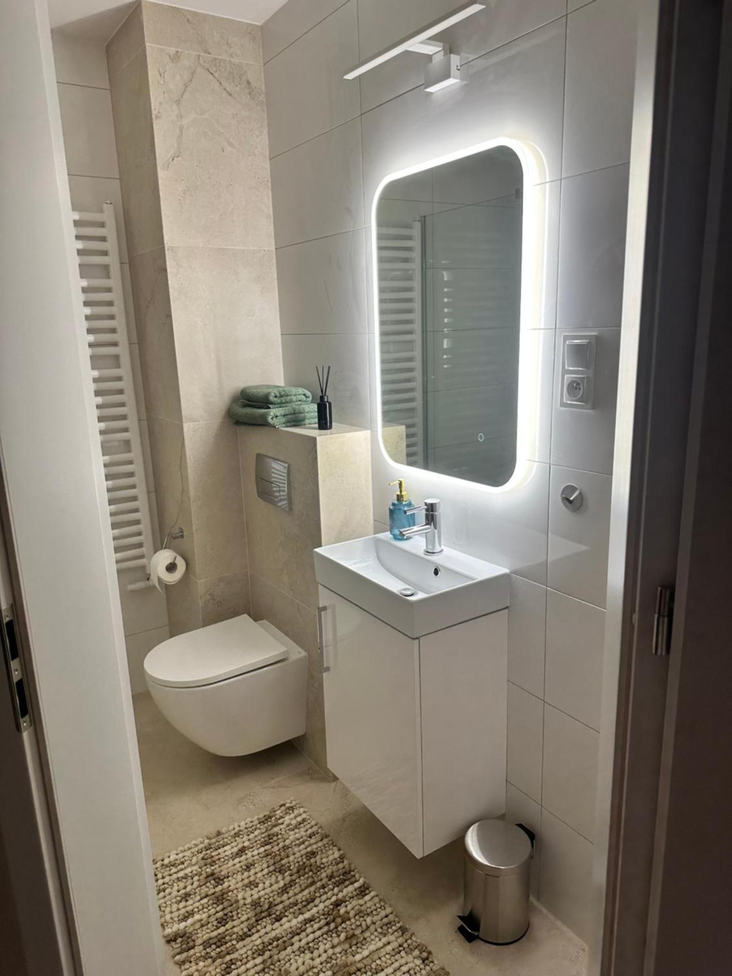Na Krasnym Apartment